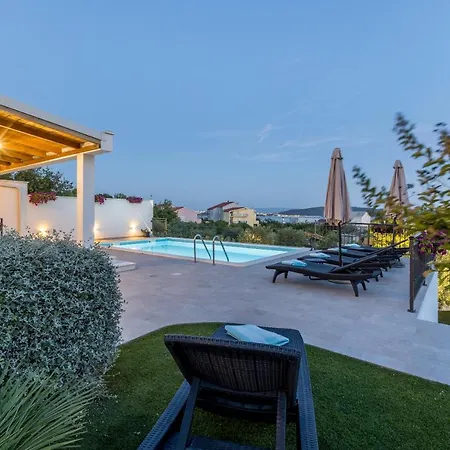 Mermaid Villa *