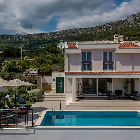 Mermaid Villa Kastela
