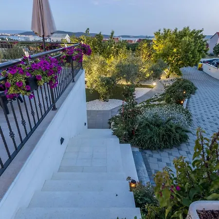 Mermaid Vila Kastela